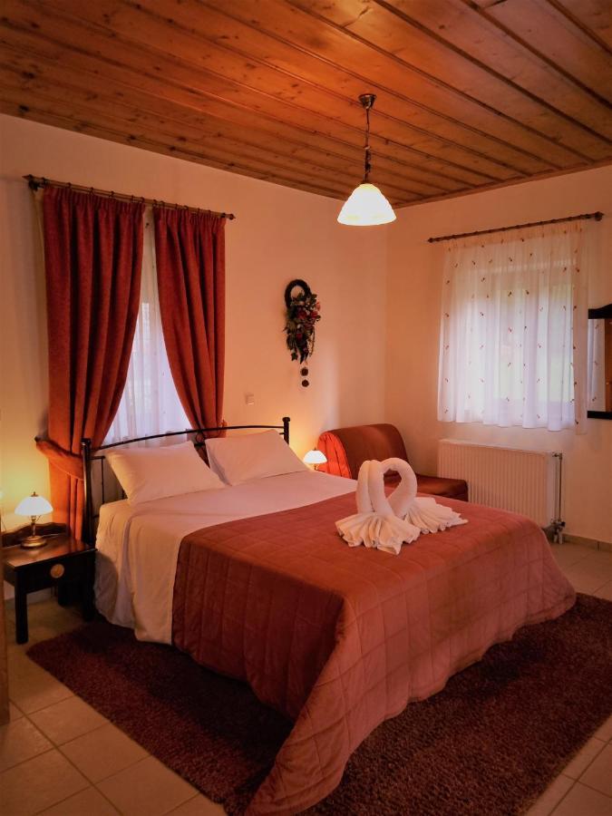 Φιλοξένια Studios Vitina Eksteriør billede