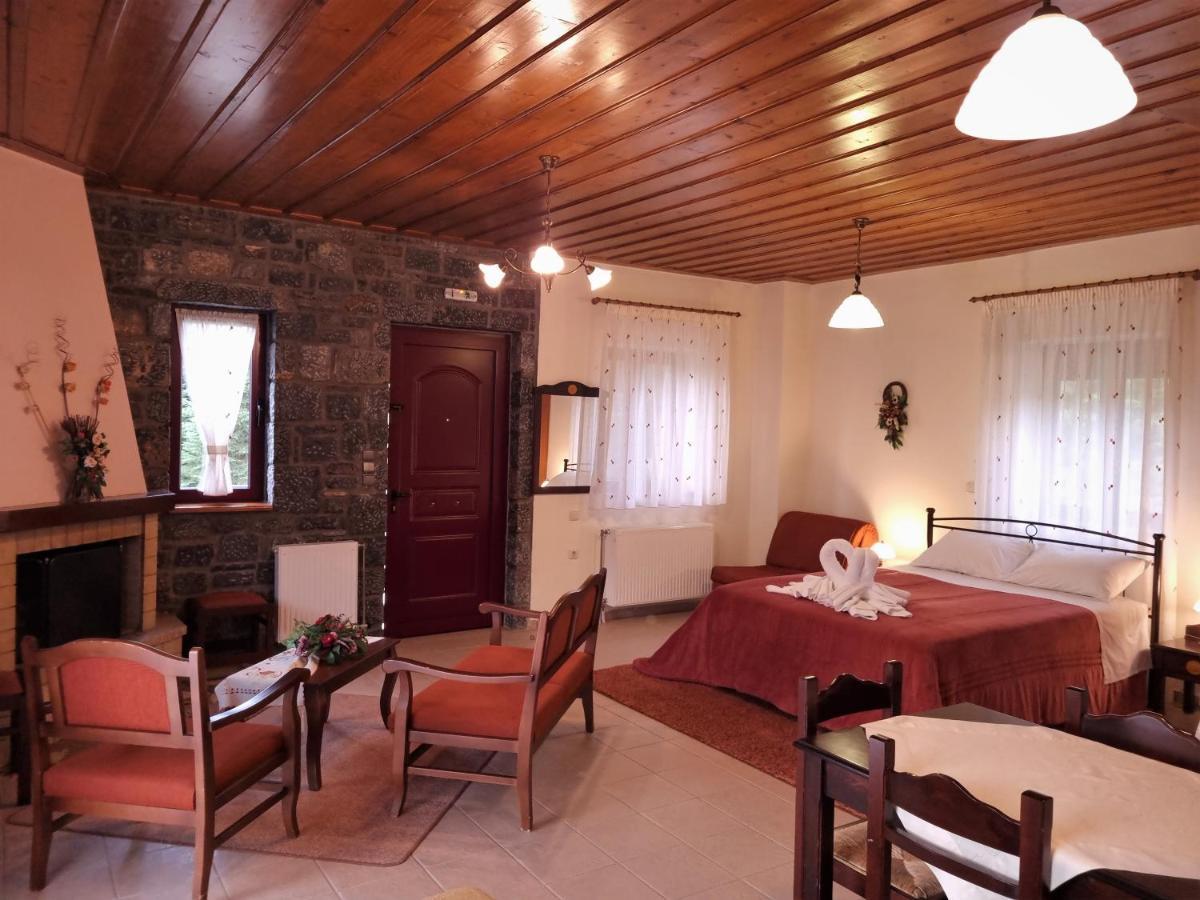Φιλοξένια Studios Vitina Værelse billede